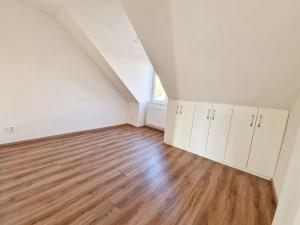 Pronájem bytu 3+kk, Praha - Smíchov, Na pláni, 75 m2