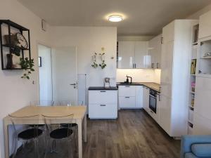 Prodej bytu 2+kk, Praha - Libuš, Novodvorská, 49 m2