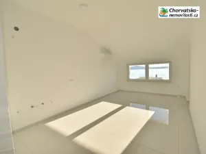 Prodej atypického bytu, Crikvenica, Chorvatsko, 121 m2