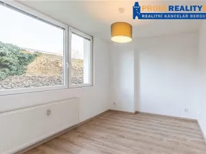 Pronájem bytu 2+kk, Beroun, Na Klášteře, 41 m2