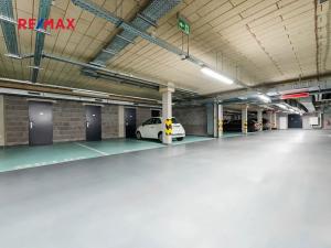 Pronájem bytu 1+kk, Praha - Smíchov, Kobrova, 52 m2