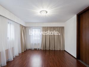 Pronájem bytu 6+kk a větší, Praha - Podolí, V rovinách, 311 m2