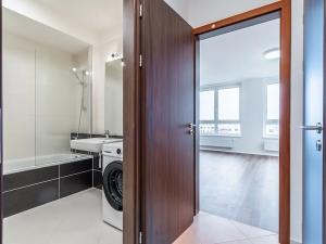 Pronájem bytu 2+kk, Praha - Dolní Měcholupy, Kardausova, 51 m2