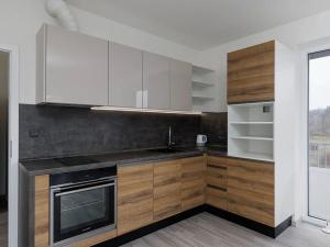 Pronájem bytu 1+kk, Praha - Hloubětín, Za černým mostem, 36 m2