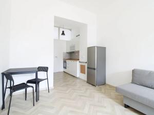 Pronájem bytu 2+kk, Praha - Vyšehrad, Neklanova, 41 m2