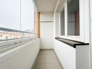 Pronájem bytu 2+1, Praha - Malešice, Počernická, 52 m2