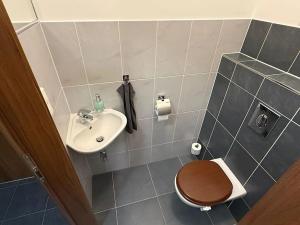 Prodej bytu 2+kk, Praha - Horní Měcholupy, Hornoměcholupská, 64 m2