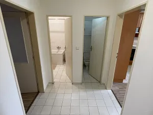 Pronájem bytu 2+kk, Praha - Lysolaje, Sídlištní, 68 m2