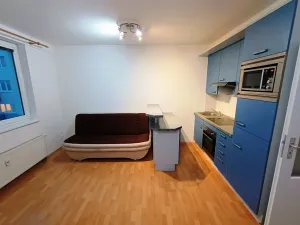 Pronájem bytu 2+kk, Praha - Troja, Hnězdenská, 43 m2