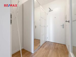 Prodej bytu 1+kk, Praha - Libeň, Novovysočanská, 30 m2