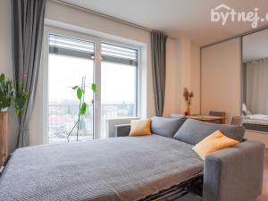 Pronájem bytu 1+kk, Praha - Hloubětín, Za černým mostem, 43 m2