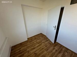 Pronájem bytu 2+kk, Ústí nad Labem, U Panského dvora, 34 m2