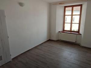 Pronájem bytu 2+kk, Moravské Budějovice, nám. Míru, 55 m2