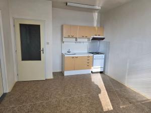 Prodej bytu 2+kk, Pardubice, Lonkova, 45 m2