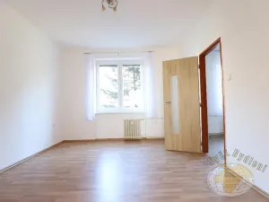 Pronájem bytu 2+kk, Praha - Hloubětín, Poděbradská, 53 m2