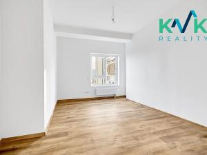 Prodej bytu 3+kk, Karlovy Vary, Dubová, 72 m2