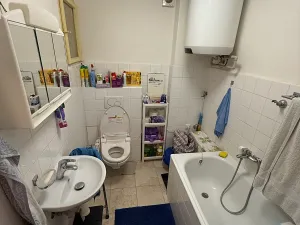 Pronájem bytu 1+kk, Praha - Vršovice, Karpatská, 27 m2