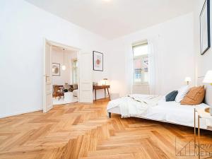 Pronájem bytu 2+kk, Praha - Malá Strana, Újezd, 71 m2