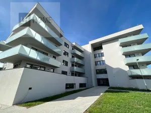 Prodej bytu 1+kk, Karlovy Vary, 76 m2