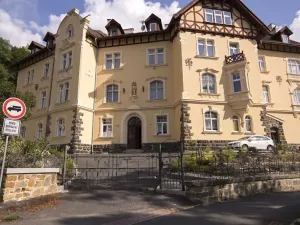 Pronájem bytu 6+kk a větší, Karlovy Vary, Na Vyhlídce, 150 m2