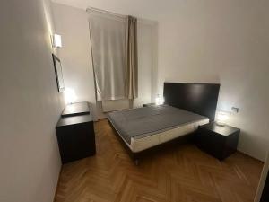 Pronájem bytu 2+kk, Praha - Nové Město, Hálkova, 60 m2