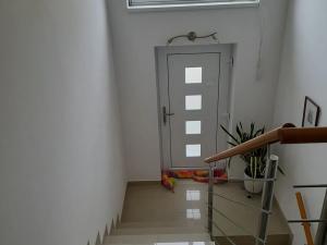 Pronájem bytu 3+kk, Praha - Lipence, Průjezdná, 102 m2