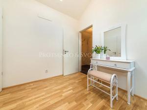 Pronájem bytu 2+kk, Praha - Nové Město, Tyršova, 85 m2