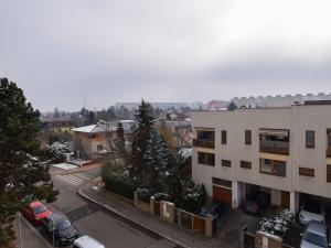 Prodej bytu 3+1, Praha - Horní Měcholupy, Ravennská, 73 m2