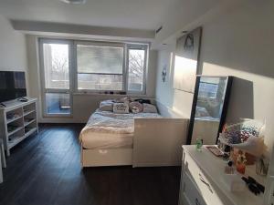 Prodej bytu 1+kk, Praha - Kobylisy, Kyselova, 22 m2