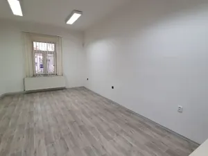 Pronájem kanceláře, Kroměříž, náměstí Míru, 49 m2