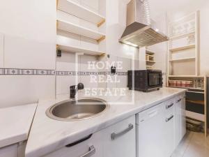 Prodej apartmánu, Praha - Bubeneč, Sochařská, 22 m2