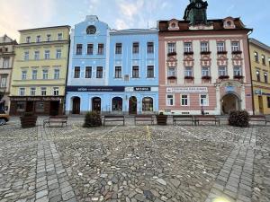 Pronájem bytu 2+1, Jindřichův Hradec, nám. Míru, 92 m2