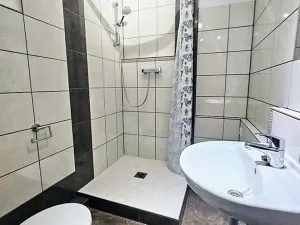 Pronájem kanceláře, Praha - Horní Měcholupy, Boloňská, 38 m2