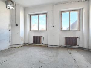 Prodej obchodního prostoru, Kolín, Pražská, 600 m2