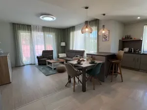 Prodej bytu 3+kk, Karlovy Vary, Spálená, 90 m2