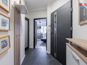 Pronájem bytu 2+kk, Karlovy Vary - Drahovice, Kvapilova, 37 m2