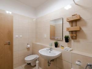 Prodej bytu 2+kk, Praha - Holešovice, Varhulíkové, 48 m2