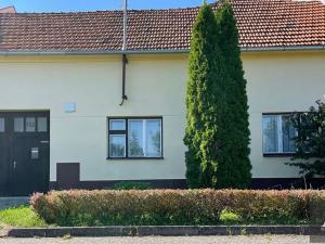 Prodej rodinného domu, Hluk, Dělnická, 240 m2