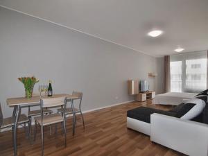 Prodej bytu 1+kk, Praha - Strašnice, Zvěřinova, 60 m2