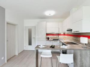 Pronájem bytu 2+kk, Beroun, Na Veselou, 56 m2