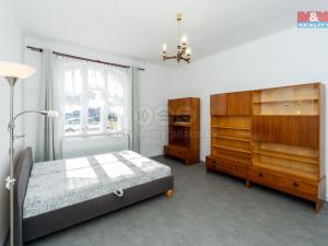 Pronájem rodinného domu, Holice, náměstí T. G. Masaryka, 90 m2