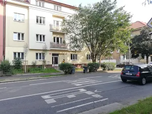 Pronájem bytu 1+kk, Praha - Braník, Ke Krči, 45 m2