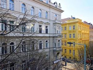 Pronájem bytu 3+1, Praha - Vinohrady, Balbínova, 92 m2