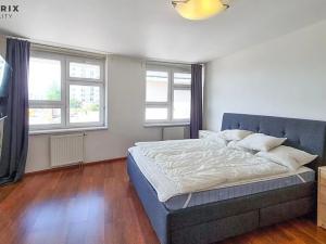 Pronájem bytu 4+kk, Praha - Stodůlky, Sluneční náměstí, 116 m2