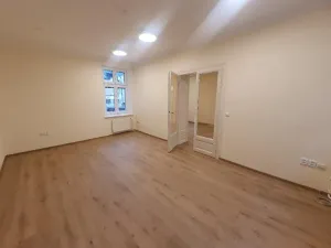 Pronájem bytu 2+1, Jihlava, Farní, 60 m2