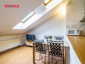 Pronájem bytu 2+kk, Praha - Vršovice, 28. pluku, 62 m2