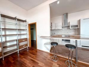 Pronájem bytu 2+kk, Praha - Stodůlky, Petržílkova, 65 m2