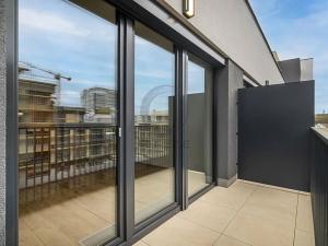 Pronájem bytu 1+kk, Praha - Hloubětín, Poděbradská, 31 m2