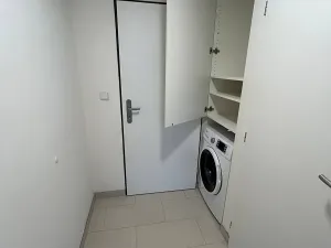 Pronájem bytu 1+kk, Praha - Hloubětín, Poděbradská, 30 m2