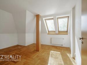 Prodej rodinného domu, Praha - Lipence, Na Bambouzku, 308 m2